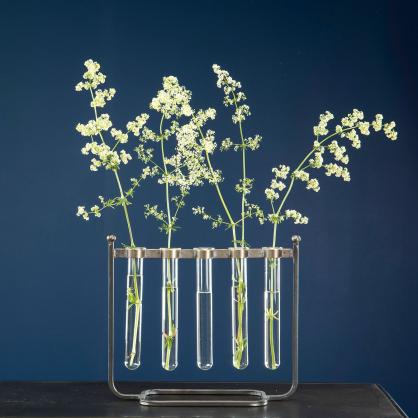 A Lot Dekoration - Vase Reagensrr med stativ 31,5 cm - antikk messing , hemmetshjarta.no