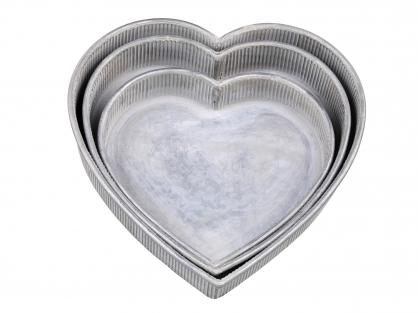 Dekorativt fat brett med riller hjerte 3-pack antikk sink H7,5/L37/B37 cm , hemmetshjarta.no