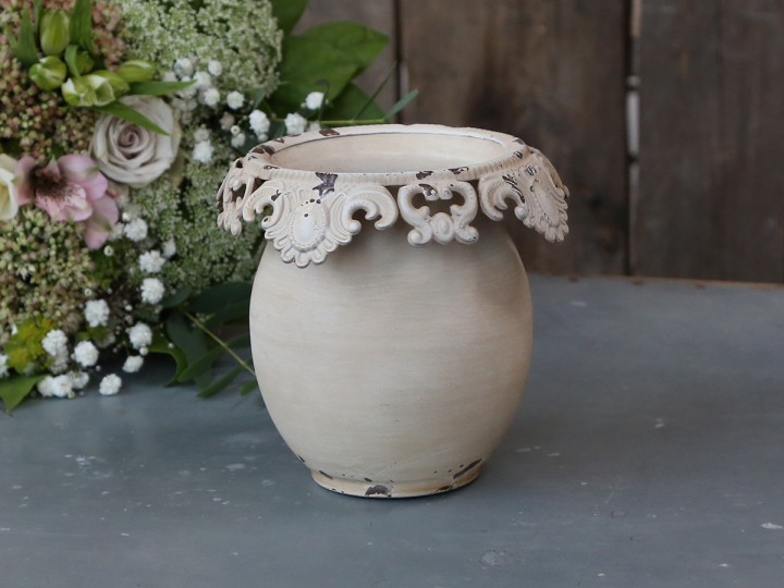 Chic Antique Vase blondekant H13 / 14 cm krem , hemmetshjarta.no